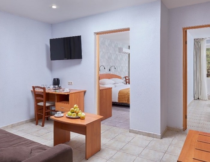 Семейный трехкомнатный номер / Family room - Отель Country Resort / Кантри Резорт