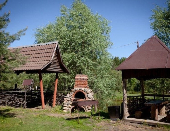Беседка с мангалом - Отель Country Resort / Кантри Резорт Беседка с мангалом - Отель Country Resort / Кантри Резорт