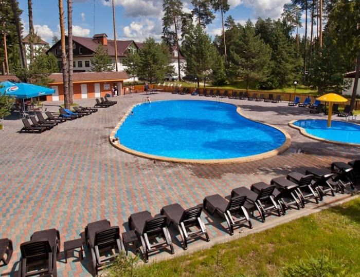 Летний бассейн - Отель Country Resort / Кантри Резорт